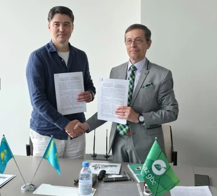 Практический шаг к возобновляемым источникам энергии: KazGBC, Smart Energy System и Adele Energy Qazaqstan подписали меморандумы о сотрудничестве!